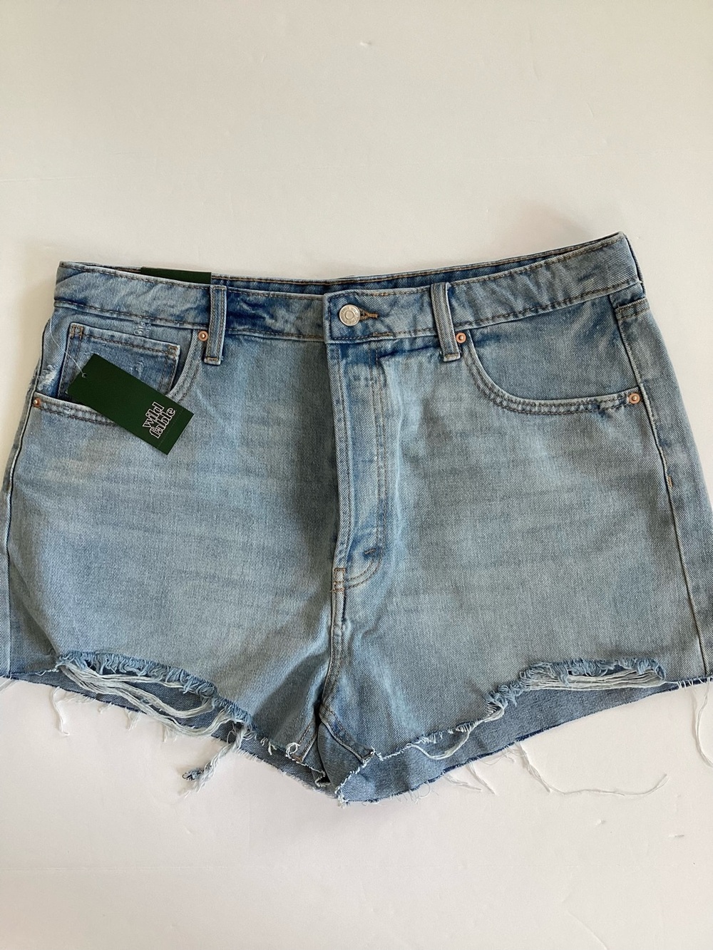 wild fable Light Wash Highest Rise Frayed Hem Denim Shorts Size 16 NWT